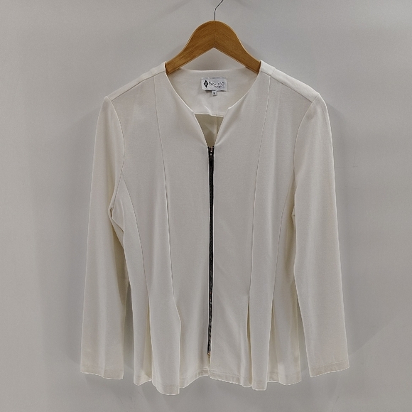 Beyond Athletica Ivory White Zip Up Fitted Jacket Long Sleeve Size Medium - Picture 1 of 7